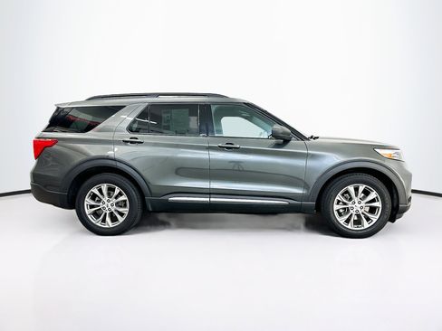 Used 2020 Ford Explorer XLT w/ Equipment Group 202A image 10