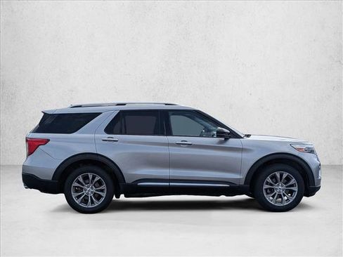 Used 2021 Ford Explorer Limited w/ Equipment Group 301A image 4