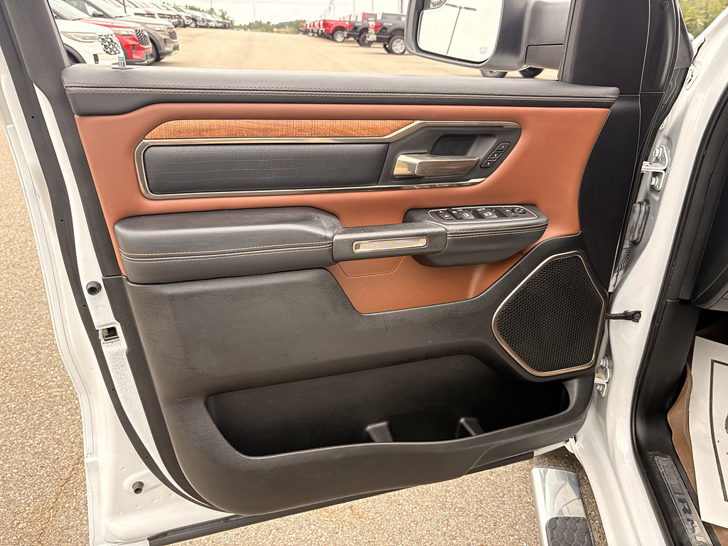 Used 2021 RAM 1500 Longhorn AWD/4WD image 29