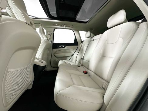 Used 2025 Volvo XC60 B5 Plus w/ Protection Package Premier image 22