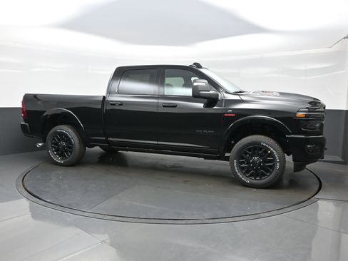 New 2026 RAM 2500 Limited AWD/4WD image 10