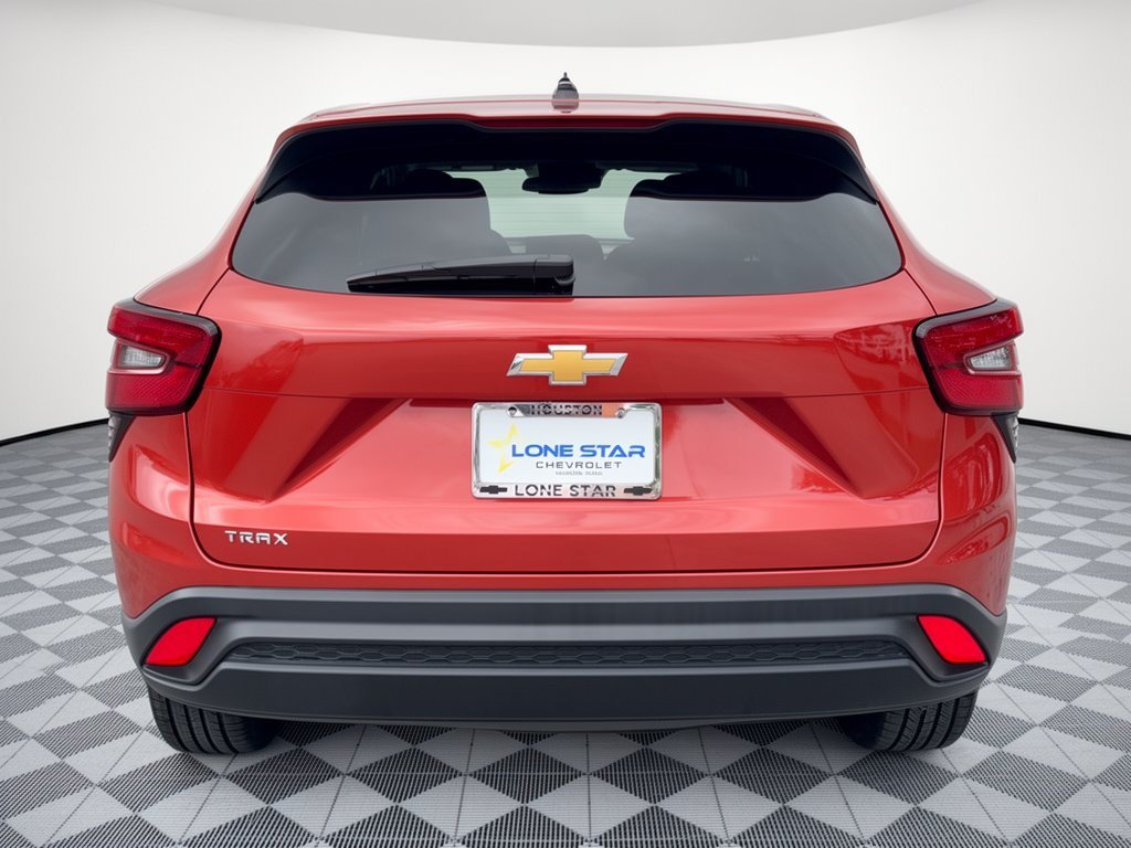 Used 2024 Chevrolet Trax LS w/ LS Convenience Package FWD image 11