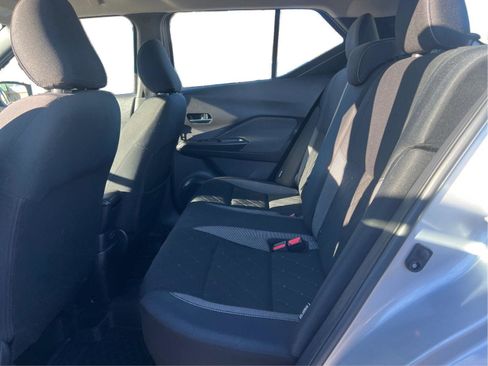 Used 2020 Nissan Kicks SV image 11