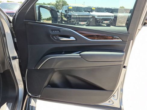 Used 2023 Cadillac Escalade Premium Luxury w/ LPO, Floor Liner Package AWD/4WD image 42