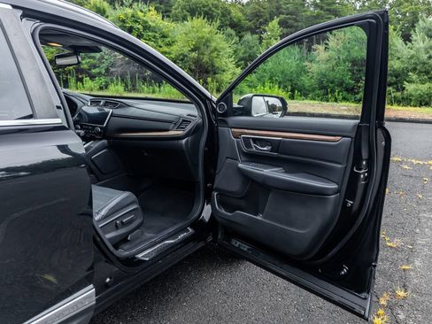 Used 2018 Honda CR-V Touring image 16