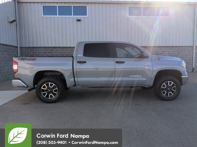 Used 2018 Toyota Tundra SR5 AWD/4WD image 2