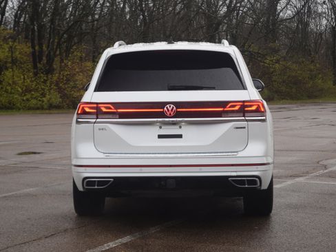 Used 2024 Volkswagen Atlas SEL Premium R-Line image 28