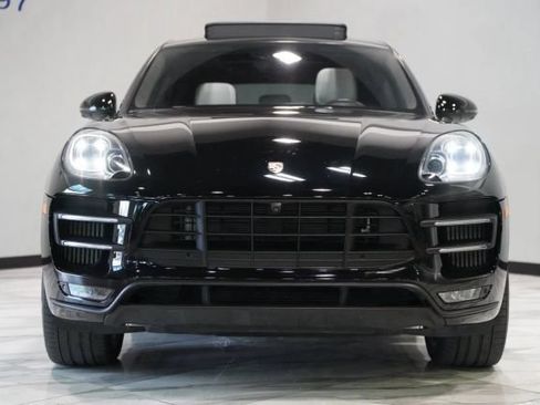 Used 2018 Porsche Macan Turbo AWD/4WD image 2