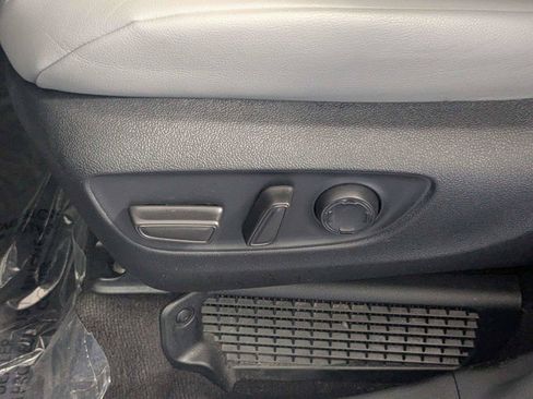 Certified 2024 Toyota Sienna XLE FWD image 14