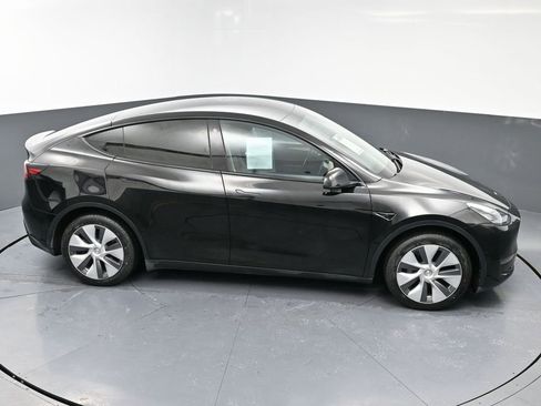 Used 2023 Tesla Model Y Long Range image 50