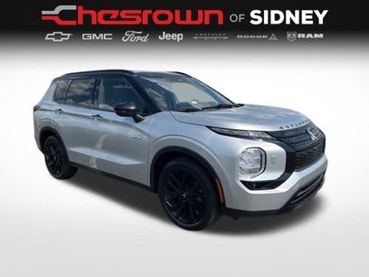 Used 2025 Mitsubishi Outlander 4WD Plug-In Hybrid