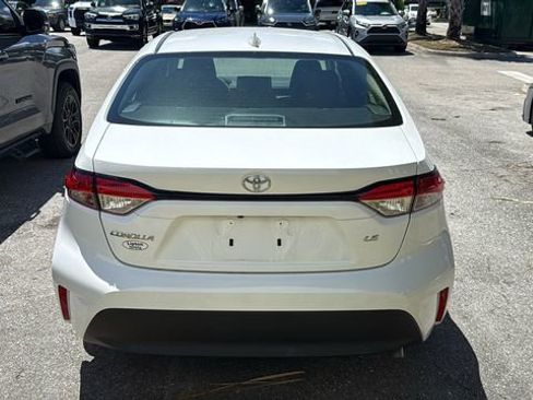 Used 2023 Toyota Corolla LE w/ LE Convenience Package image 5