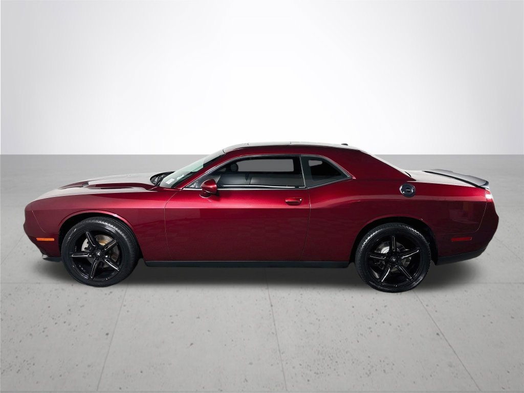 Used 2019 Dodge Challenger SXT w/ Driver Convenience Group AWD/4WD image 9