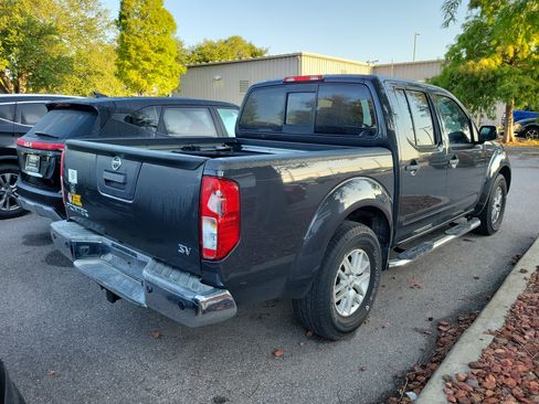 Used 2014 Nissan Frontier SV w/ SV Value Truck Package RWD image 19