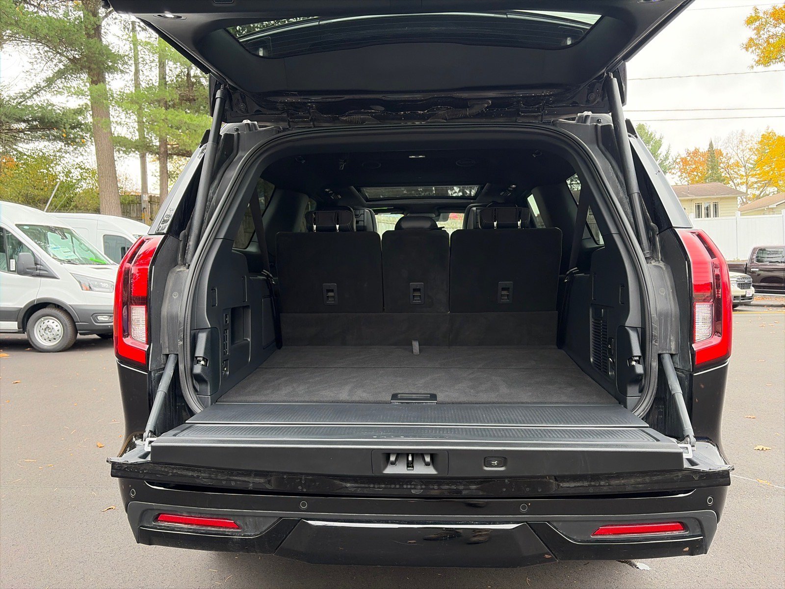 Used 2026 Ford Expedition Max Platinum w/ Stealth Performance Package AWD/4WD image 8