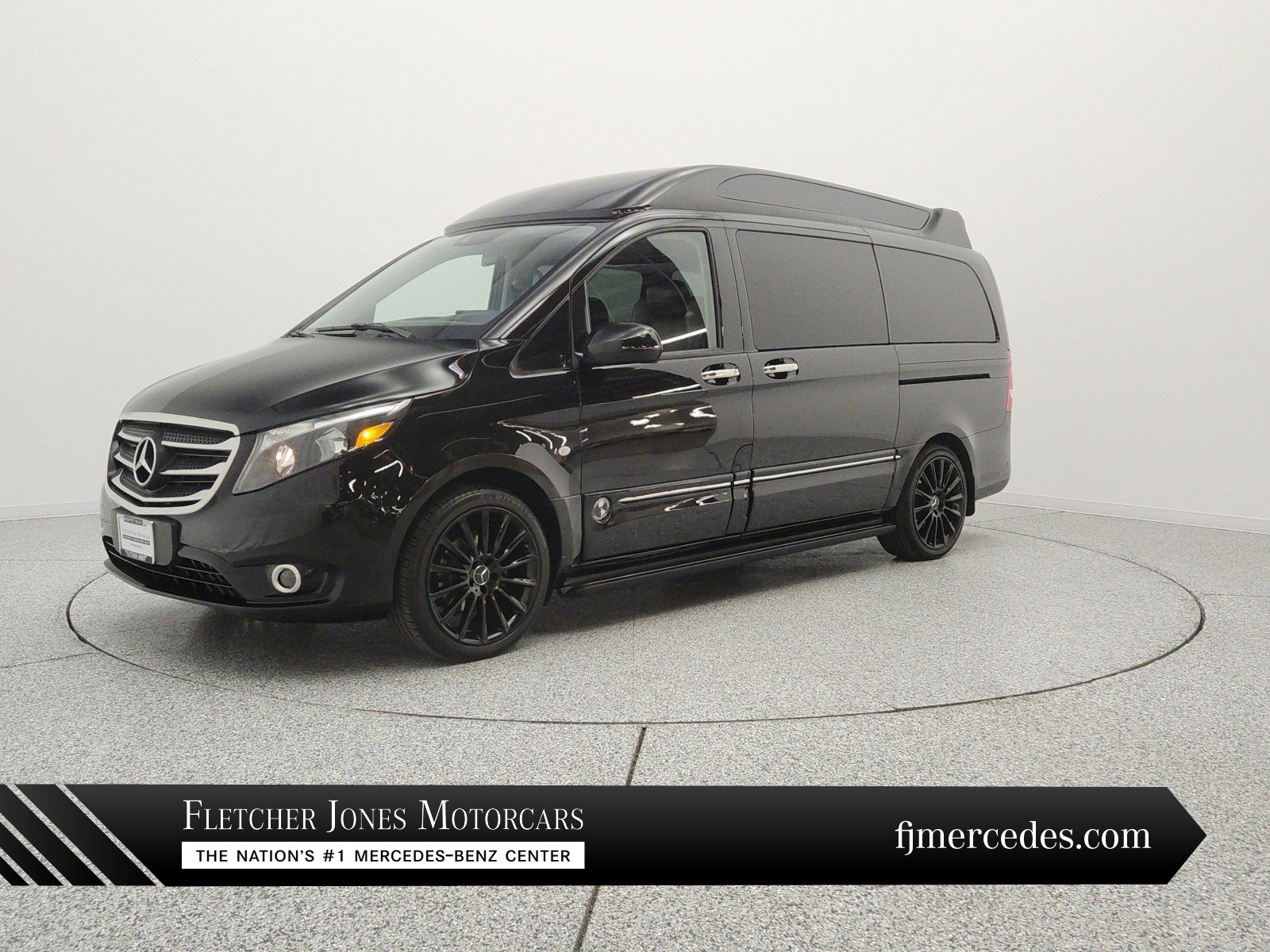 Used 2018 Mercedes-Benz Metris Passenger image 1