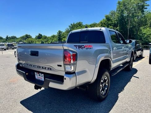 Used 2020 Toyota Tacoma TRD Sport w/ Technology Package AWD/4WD image 4