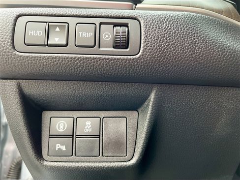 Used 2021 Honda Accord Touring image 10