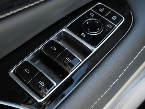 New 2026 Cadillac Optiq Sport 1 image 18