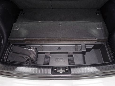 Used 2022 Kia Niro EX Premium image 26