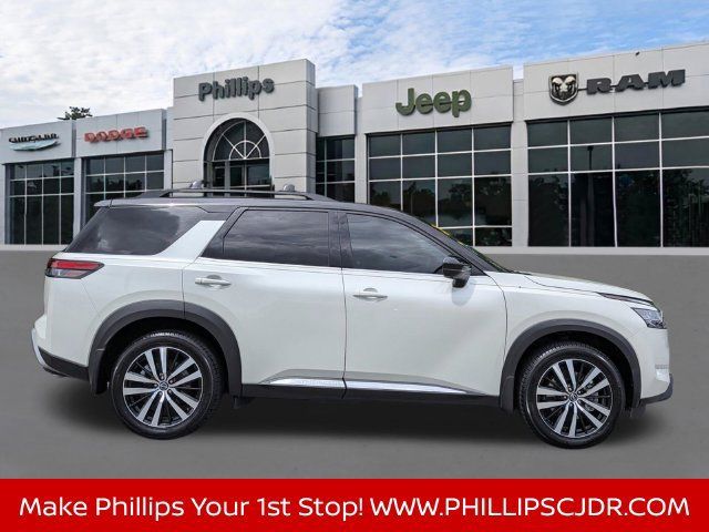 Used 2023 Nissan Pathfinder Platinum w/ Cargo Package AWD/4WD image 2