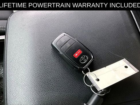 Used 2025 Toyota Tacoma TRD Off-Road AWD/4WD image 13