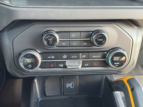 Used 2024 Ford Bronco Badlands AWD/4WD image 22