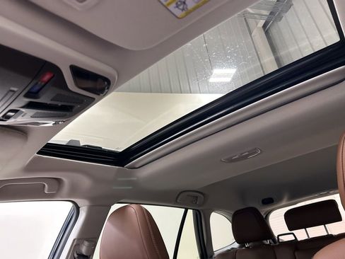 Used 2023 Subaru Outback Touring w/ Popular Package #2 image 24