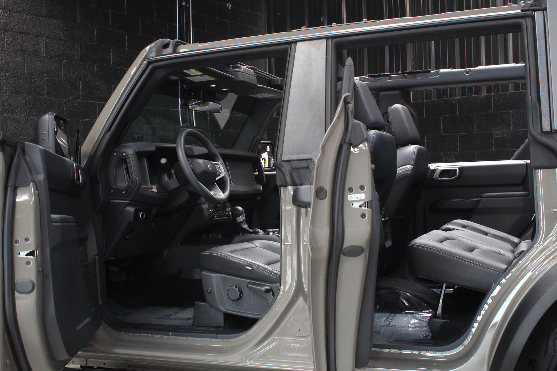 Used 2025 Ford Bronco 4-Door AWD/4WD image 31