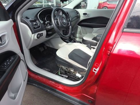 Used 2018 Jeep Compass Limited image 5