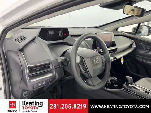 New 2026 Toyota Prius LE image 2