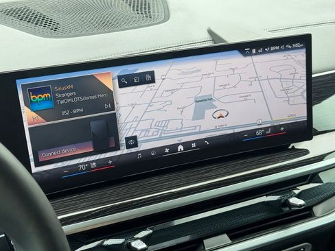 Certified 2025 BMW X5 xDrive40i w/ M Sport Package image 12