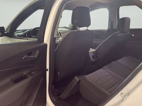 Certified 2024 Chevrolet Equinox LT w/ LPO, Floor Liner Package FWD image 10