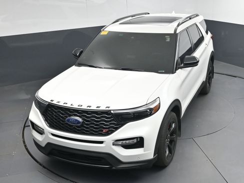 Used 2020 Ford Explorer ST w/ ST Street Pack image 32