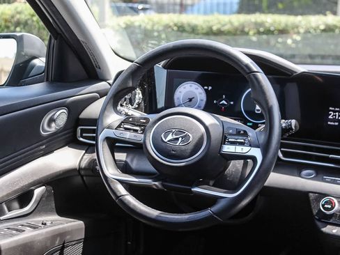 Certified 2023 Hyundai Elantra SEL w/ Convenience Package FWD image 19