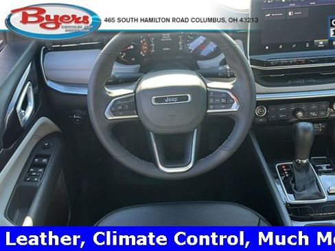 Used 2025 Jeep Compass Limited image 38