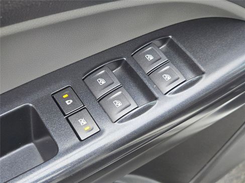 Used 2021 Chevrolet Colorado W/T w/ WT Convenience Package image 21