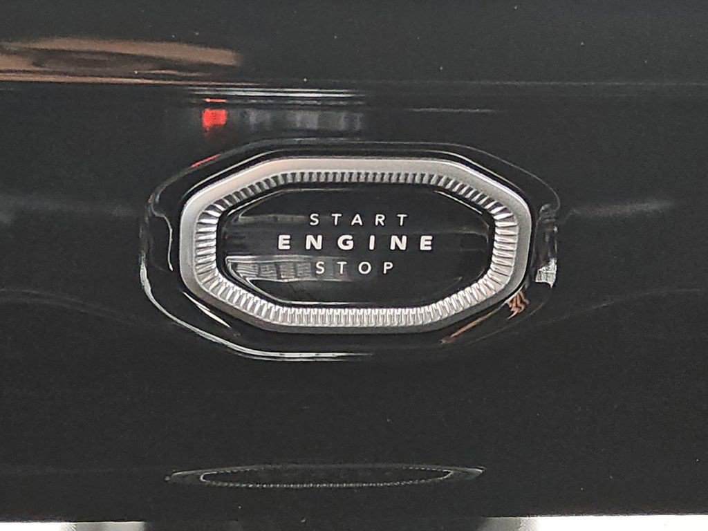 New 2026 Jeep Grand Cherokee Altitude RWD image 23