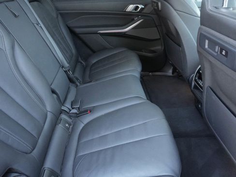 Used 2020 BMW X7 xDrive40i w/ M Sport Package image 31