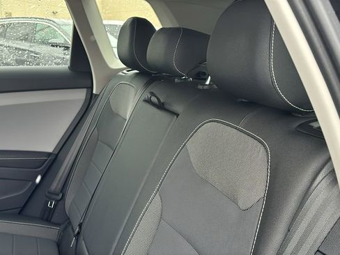 Used 2024 Volkswagen Taos SE image 30