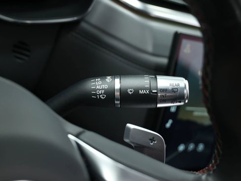 Used 2021 Jaguar F-PACE SVR image 23