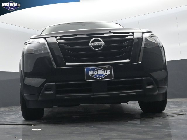 Used 2023 Nissan Pathfinder SV w/ Black Appearance Package FWD image 18