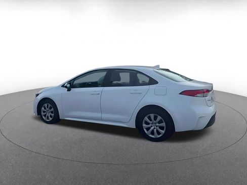 Used 2025 Toyota Corolla LE FWD image 10