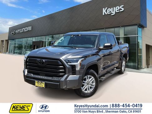 Used 2023 Toyota Tundra SR5 w/ SR5 Convenience Package AWD/4WD image 1