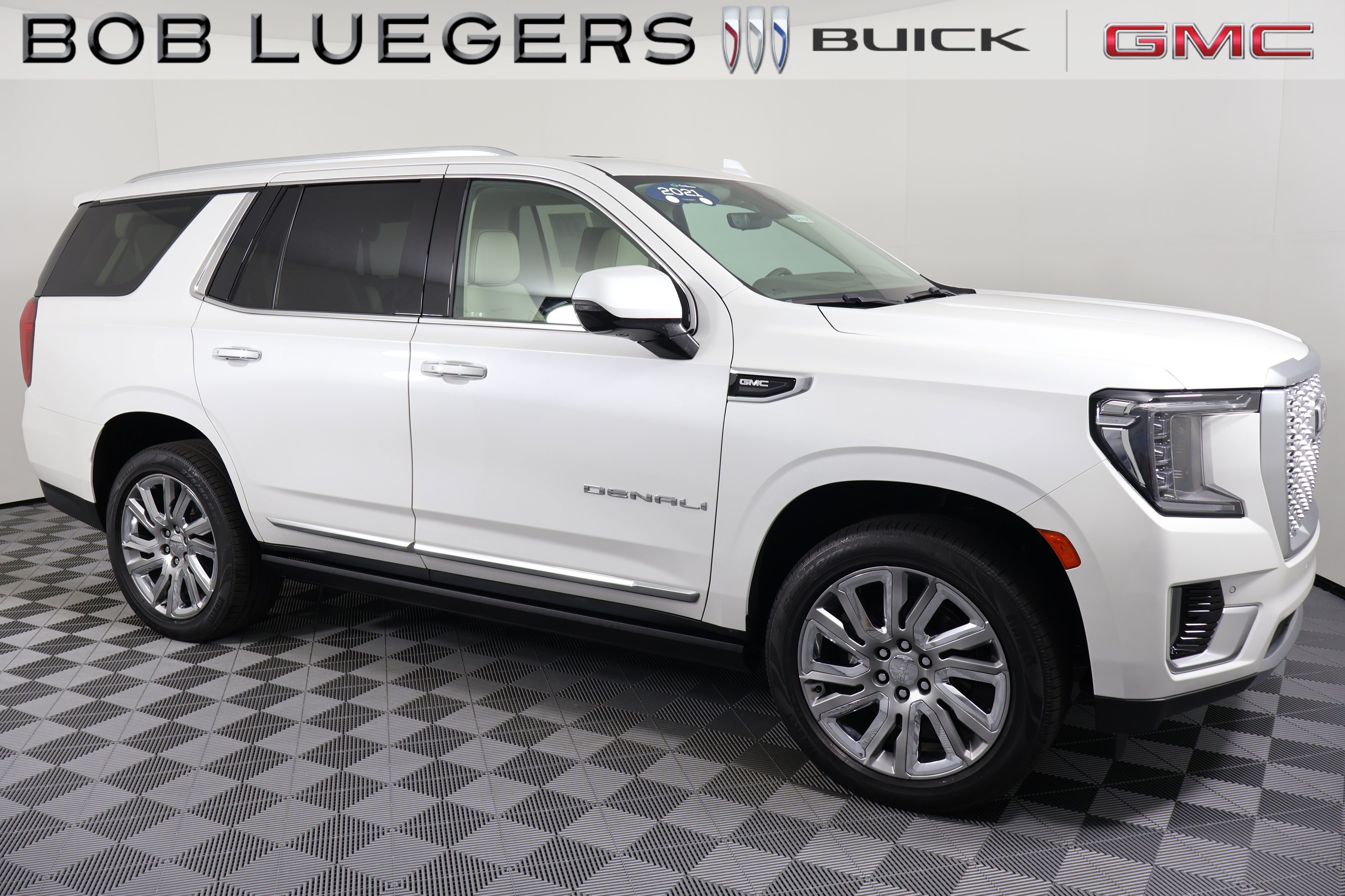 Certified 2021 GMC Yukon Denali w/ Denali Ultimate Package AWD/4WD image 2