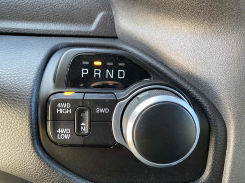 Used 2023 RAM 2500 Tradesman w/ Chrome Appearance Group image 13