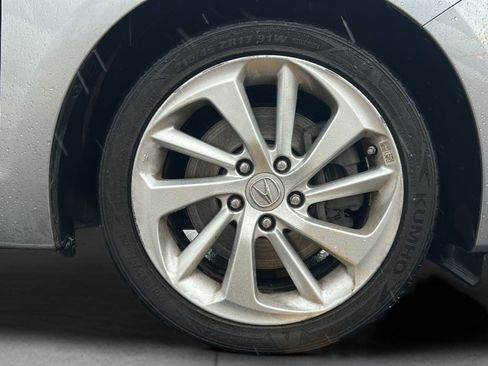 Used 2017 Acura ILX FWD image 31