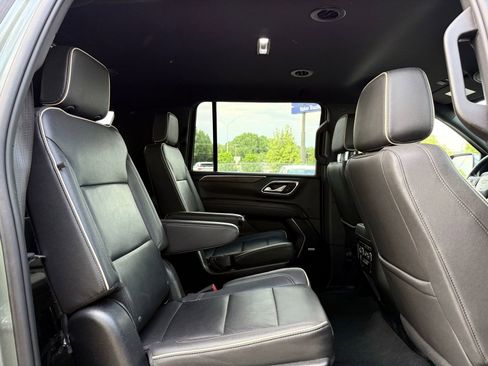 Used 2023 Chevrolet Suburban Premier RWD image 22