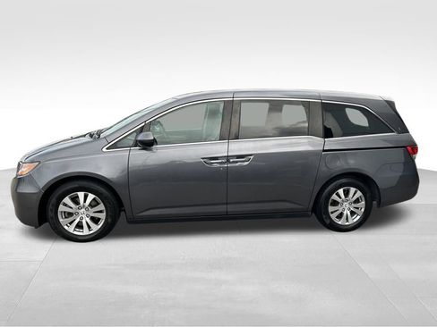Used 2016 Honda Odyssey SE image 2