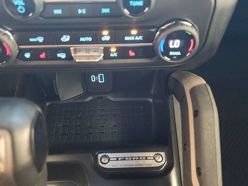 Used 2024 Ford Bronco Outer Banks w/ Sasquatch Package AWD/4WD image 17